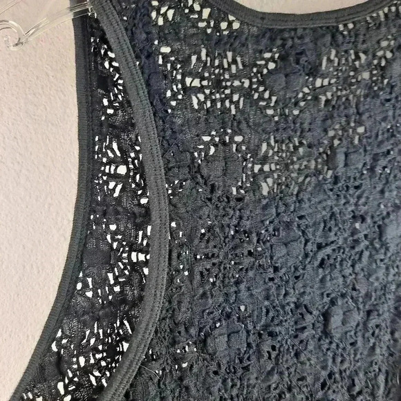 Lucky Brand Tank Top Size Medium EUC - Picture 7 of 8